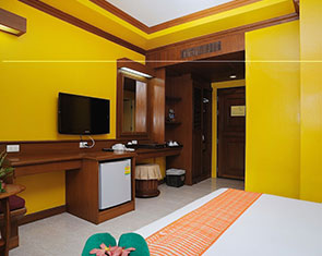 Baumanburi-Hotel-Phuket8.jpg